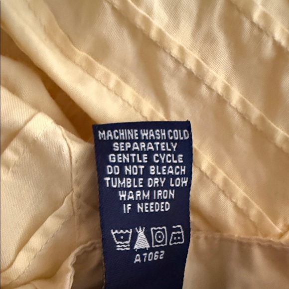 Dana Buchman Light Yellow Textured Shirt/jacket with side pockets - Picture 5 of 5